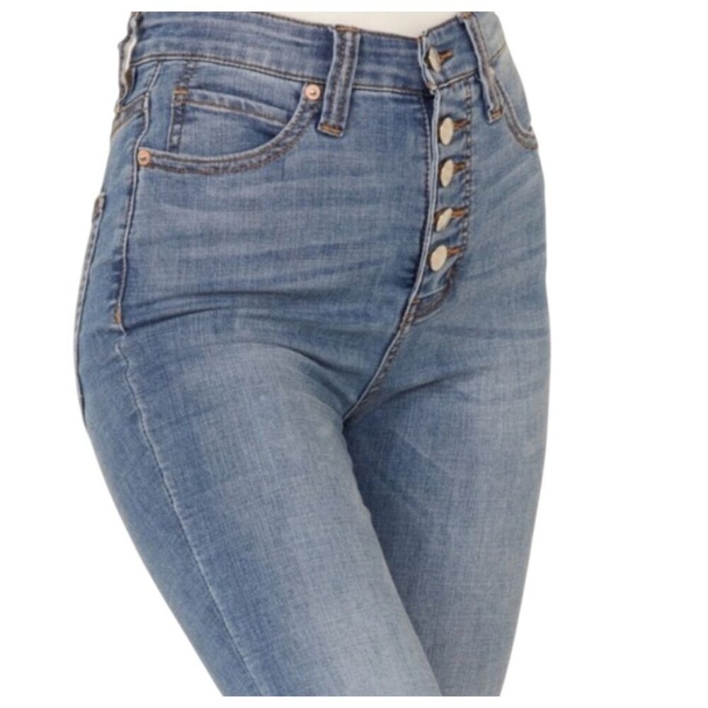 We The Free Irreplaceable Bell Bottom Button Fly Jeans Free People size 31 - Picture 3 of 13